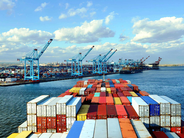 Soluzioni con container con carico completo (FCL) per il trasporto marittimo
